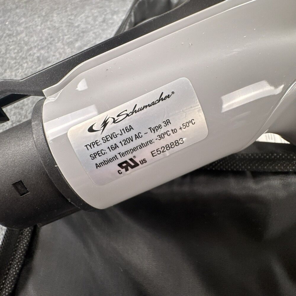Schumacher Electric Level 1 Portable EV Charger 12 Amp 120v NEMA 5-15P SEV1670 - Picture 3 of 10
